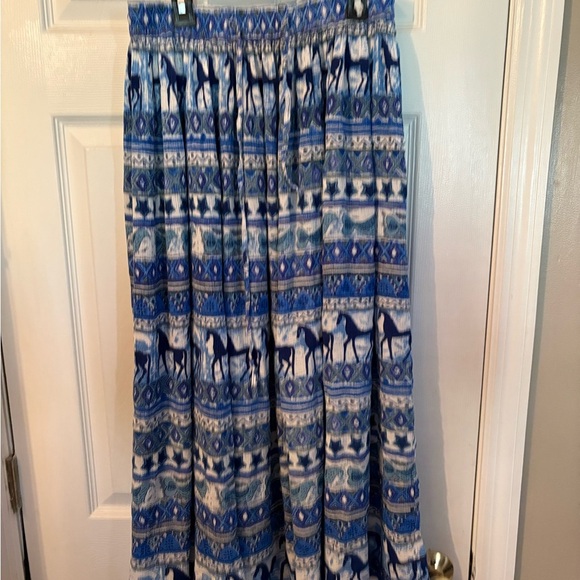 Blue Patterned Women's Skirt‎ - Picture 1 of 3